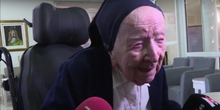 Pobedila koronu PRED 117. ROĐENDAN