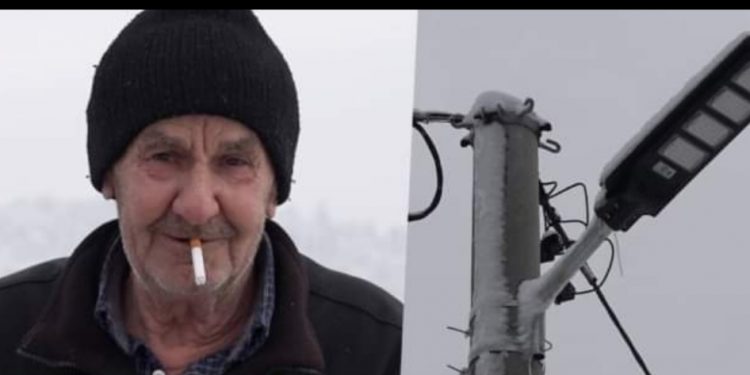 (VIDEO) ODREKAO SE HADŽA KAKO BI SVOM SELU OBEZBIJEDIO RASVJETU
