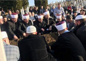 (VIDEO) Dženaza osnivača SDA Sandžaka Muharema Kolašinca