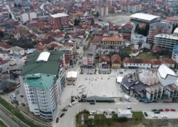 SUTRA PRANJE GRADSKOG TRGA I ULICA U CENTRU TUTINA