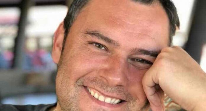 BIO JE BESKUĆNIK I OVISNIK O DROGAMA, A SADA JE UNIVERZITETSKI PROFESOR