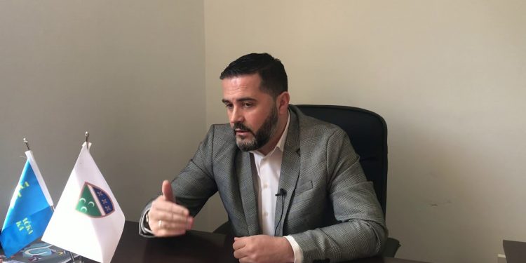 (VIDEO) DURAKOVIĆ: ODNOS SADAŠNJE VLASTI PREMA MANJINAMA JE DISKRIMINATORSKI