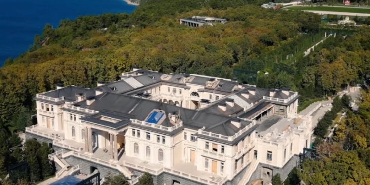 “Putinova palata” na YouTubeu pregledana više od 100 miliona puta(VIDEO)