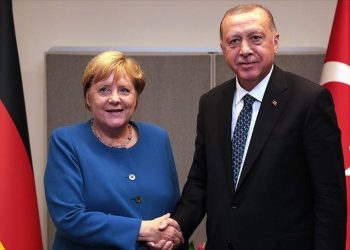 Erdogan i Merkel razgovarali o regionalnim pitanjima, uključujući odnose Turske i EU