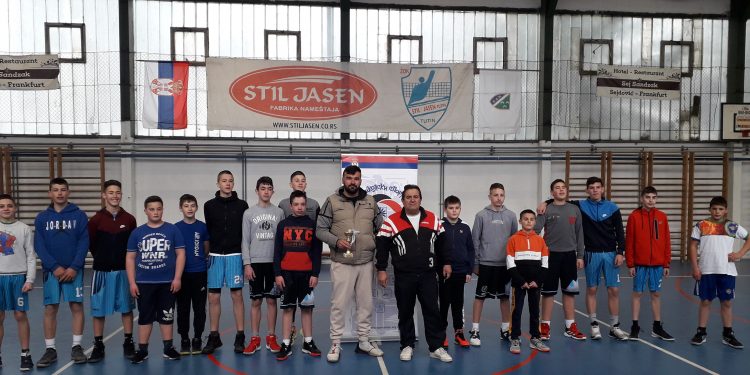 Tutin:Opštinsko takmičenje u košarci i basketu