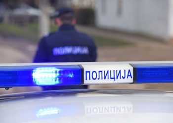 UHAPŠEN POLICAJAC! Nudio novac kolegi da promeni iskaz na sudu