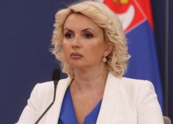 “BIĆE POSLEDICA” Ministarka Kisić otkrila kakvu kaznu bi mogle da dobiju socijalne radnice iz Blaca koje su NA SILU IZVLAČILE DETE IZ KUĆE