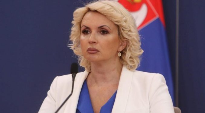 “BIĆE POSLEDICA” Ministarka Kisić otkrila kakvu kaznu bi mogle da dobiju socijalne radnice iz Blaca koje su NA SILU IZVLAČILE DETE IZ KUĆE
