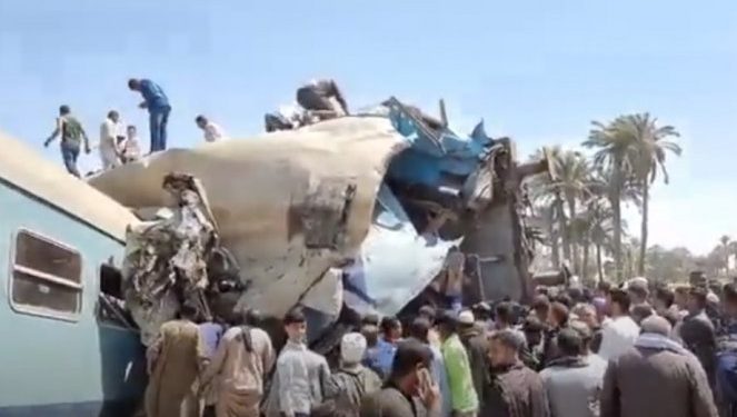 STRAVIČNA NESREĆA U EGIPTU! Sudarili se vozovi, poginule 32 osobe, na desetine povređenih! /VIDEO/