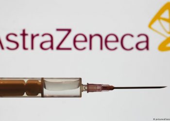 Austrija: Prekinuto davanje AstraZeneka vakcine