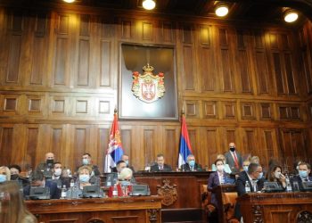 VLADA USVOJILA PREDLOGE ZAKONA: Tiče se novčane pomoći građanima i privredi!