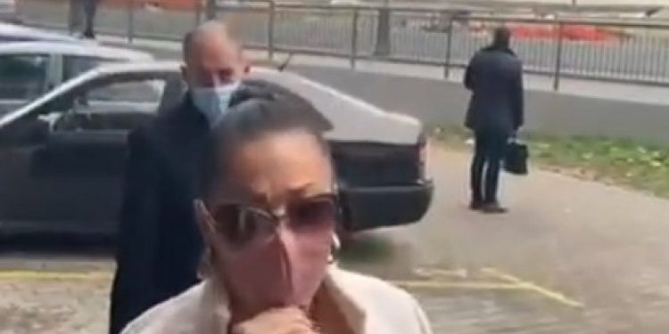 Završeno ročište između Karleuše i Ražnatović: Udovica ratnog zločinca novinarima rekla da je dugo trajalo i da je gladna