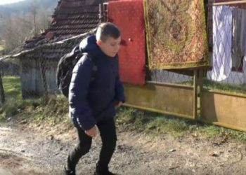 (VIDEO)Dječak iz BiH kojeg majka nije htjela prihvatiti ni na Facebooku, vratio osmijeh na lice
