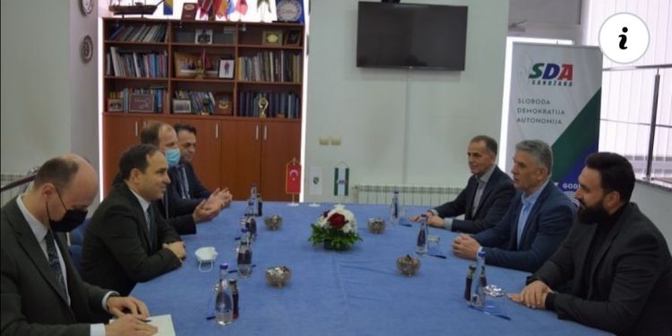 (VIDEO) Zahvalnost na posvećenom radu na jačanju političkih odnosa Srbije i Turske