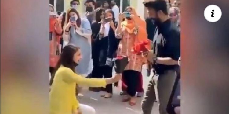 (VIDEO) Studentkinja ZAPROSILA momka, a onda FAKULTET odlukom ZGROZIO ceo svet!