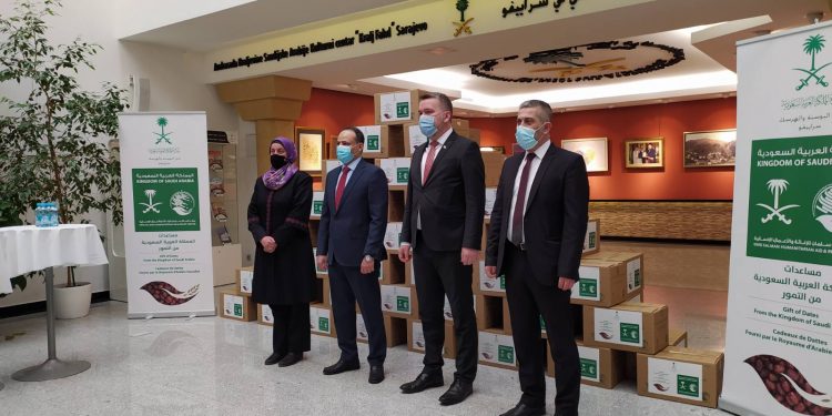 Kraljevina Saudijska Arabija donirala 50 tona hurmi Bosni i Hercegovini