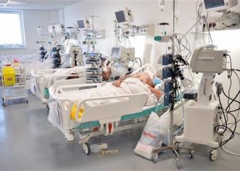 U Srbiji raste broj kovid pacijenata na respiratorima, danas 4.590 pozitivnih