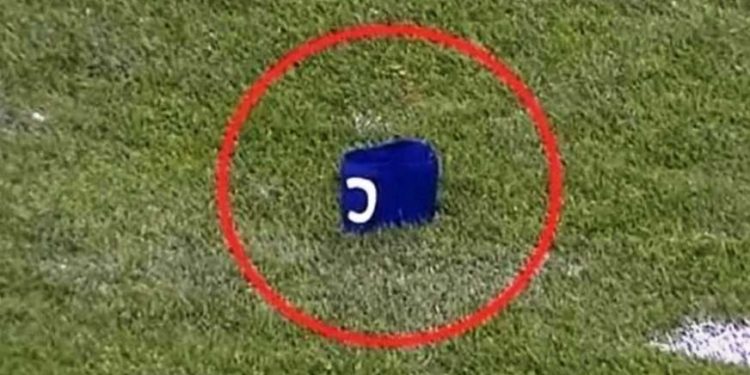 OGLAS KOJI JE NASMIJAO INTERNET: PRODAJE SE RONALDOVA ODBAČENA KAPITENSKA TRAKA ZA MILION EURA