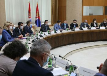 SRBIJA NA KORAK OD TOTALNOG ZAKLJUČAVANJA! Gojković: Odluka o vanrednom stanju i policijskom času u narednih dan,