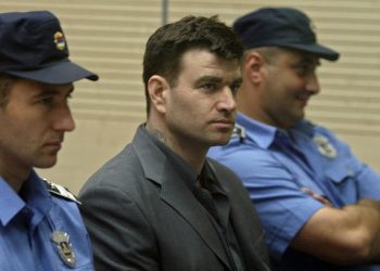 Legija kao MLADOŽENJA: Crno odelo sa leptir mašnom i cvetom na reveru izgovorio sudbonosno “DA” (FOTO)