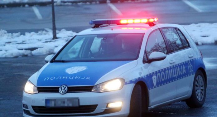 UDARIO SUGRAĐANINA BEJZBOL PALICOM, PA MU SLUPAO AUTO