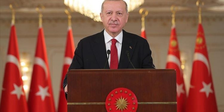 Turska: Erdogan uputio pismo zdravstvenim radnicima i čestitao im Praznik medicine