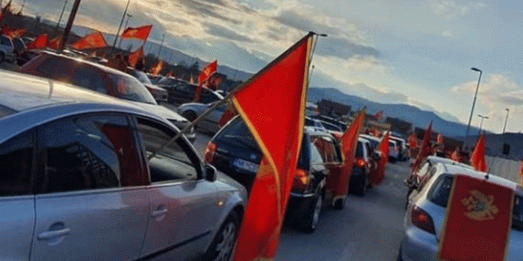 ŠTA RADI MUP: JEZIVE PRIJETNJE, PSOVKE I UVREDE ZA UČESNIKE PATRIOTSKIH AUTO KOLONA