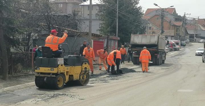 (VIDEO) Preduzeće “AD NOVI PAZAR PUT” počelo sa sanacijom puteva