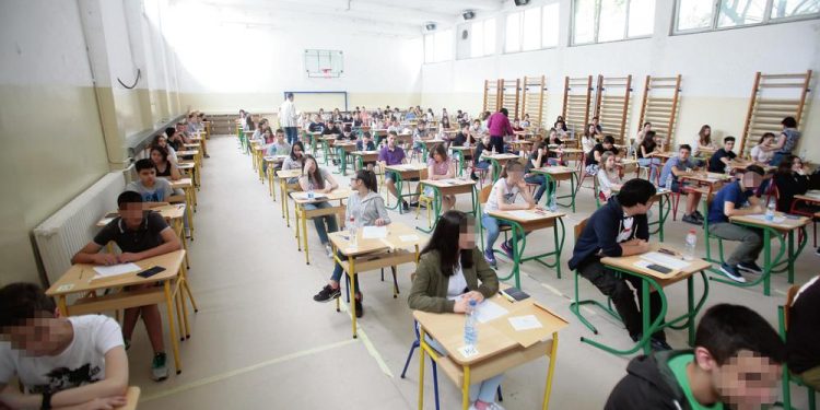 OSNOVCE ČEKAJU 2 OLAKŠICE NA POLAGANJU MALE MATURE! Test se već sprema, ali napomena je jasna: Učite kao da će biti najteži zadaci