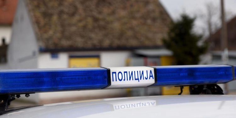 UHAPŠEN SVEŠTENIK IZ SVILAJNCA: Došao da osvešta vodicu pa počeo da pipka devojčicu (14) MEŠTANI U ŠOKU