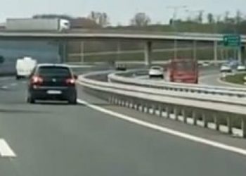 LUDILO NA AUTOPUTU! Zbog sudara u tunelu, više od deset vozača samoinicijativno VOZILO KONTRA SMEROM/VIDEO/