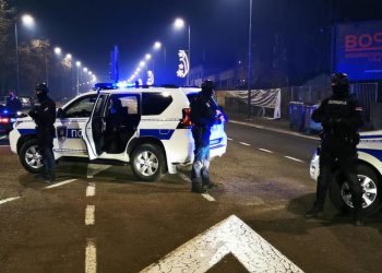 PRIVEDENO 20 LJUDI U NOVOM PAZARU: Velika akcija policije, pronađenja droga i HLADNO ORUŽJE