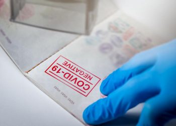 Francuska započela testiranje kovid pasoša