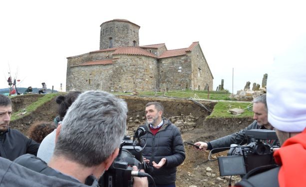Pronađeni ostaci nepoznate građevine u porti Petrove crkve u Novom Pazaru