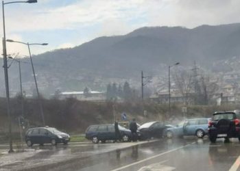 LANČANI SUDAR NA KRUŽNOM TOKU: VOZIO U SUPROTNOM SMJERU PA NAPRAVIO HAOS U KOLOVRATU