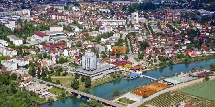 IZ DŽAMIJE UKRADEN NOVAC