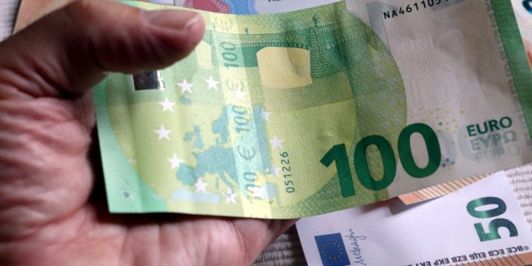 Isplata od 60 evra za prijavljene na evidenciji NSZ do 15. aprila