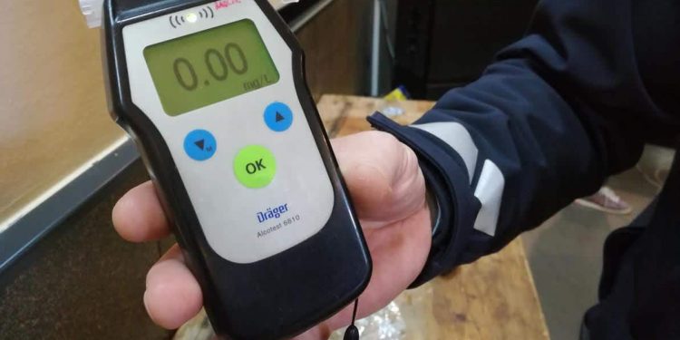 Policajci tražili hodži koji je krenuo u džamiju da se alkotestira