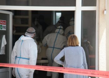 Pad broja hospitalizovanih u Novom Pazaru, preminuo jedan pacijent