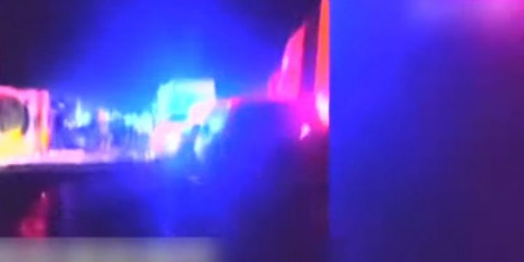 (VIDEO) Kamion udario u autobus, poginulo 11 ljudi
