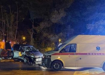 TEŠKA NESREĆA U BIH: Pet povrijeđenih u sudaru Hitne pomoći i Golfa