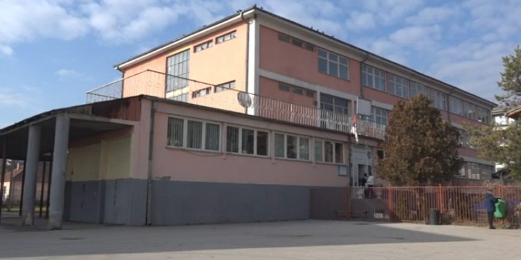 (VIDEO) Tutinski osnovci uspješni na takmičenju iz matematike i njemačkog jezika