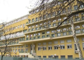 Preminula beba zaražena koronom koja je bila na respiratoru
