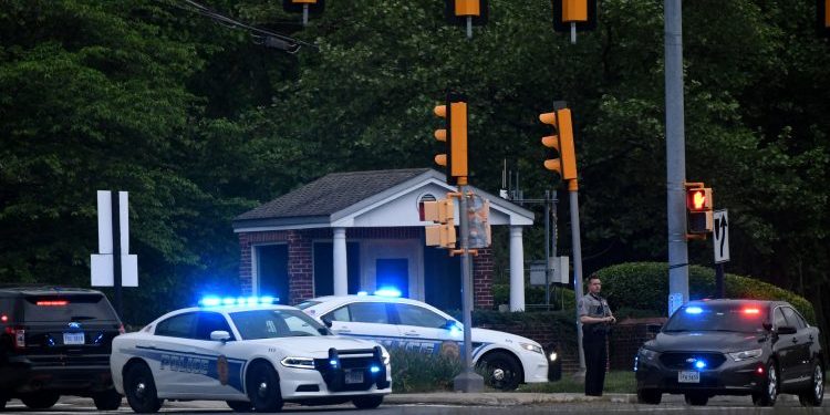 SAD: Pucnjava ispred sjedišta CIA-e