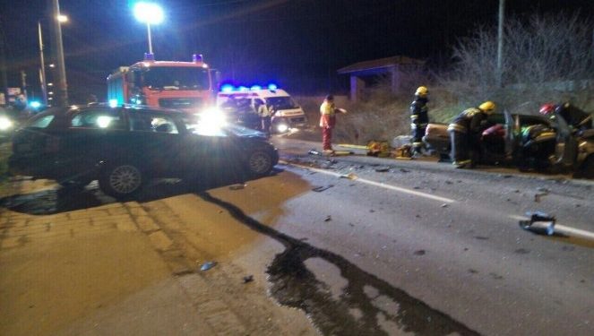 TEŠKA SAOBRAĆAJNA NESREĆA: Oba vozača poginula, saobraćaj u prekidu