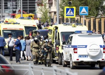 (VIDEO) MASAKAR I KRVOPROLIĆE U RUSIJI: ĐACI NAPALI ŠKOLU, UBILI 22 OSOBE