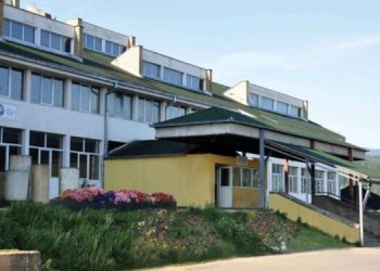 Rožaje: Osnovac ubo vršnjaka nožem ispred škole