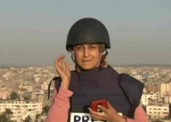 (VIDEO) Gaza: Novinarka umalo stradala tokom izvještavanja uživo