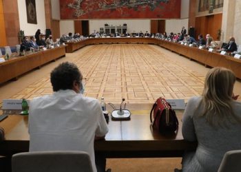 KRIZNI ŠTAB PRELOMIO: Ovo su nove mere! Odlučeno kada će biti moguća masovna okupljanja