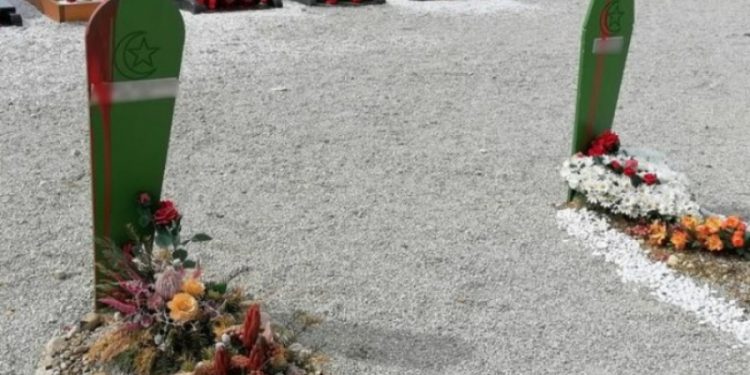 GNUSAN ČIN U SLOVENIJI: Vandali muslimanske mezare polili crvenom tekućinom i ostavili svinjetinu